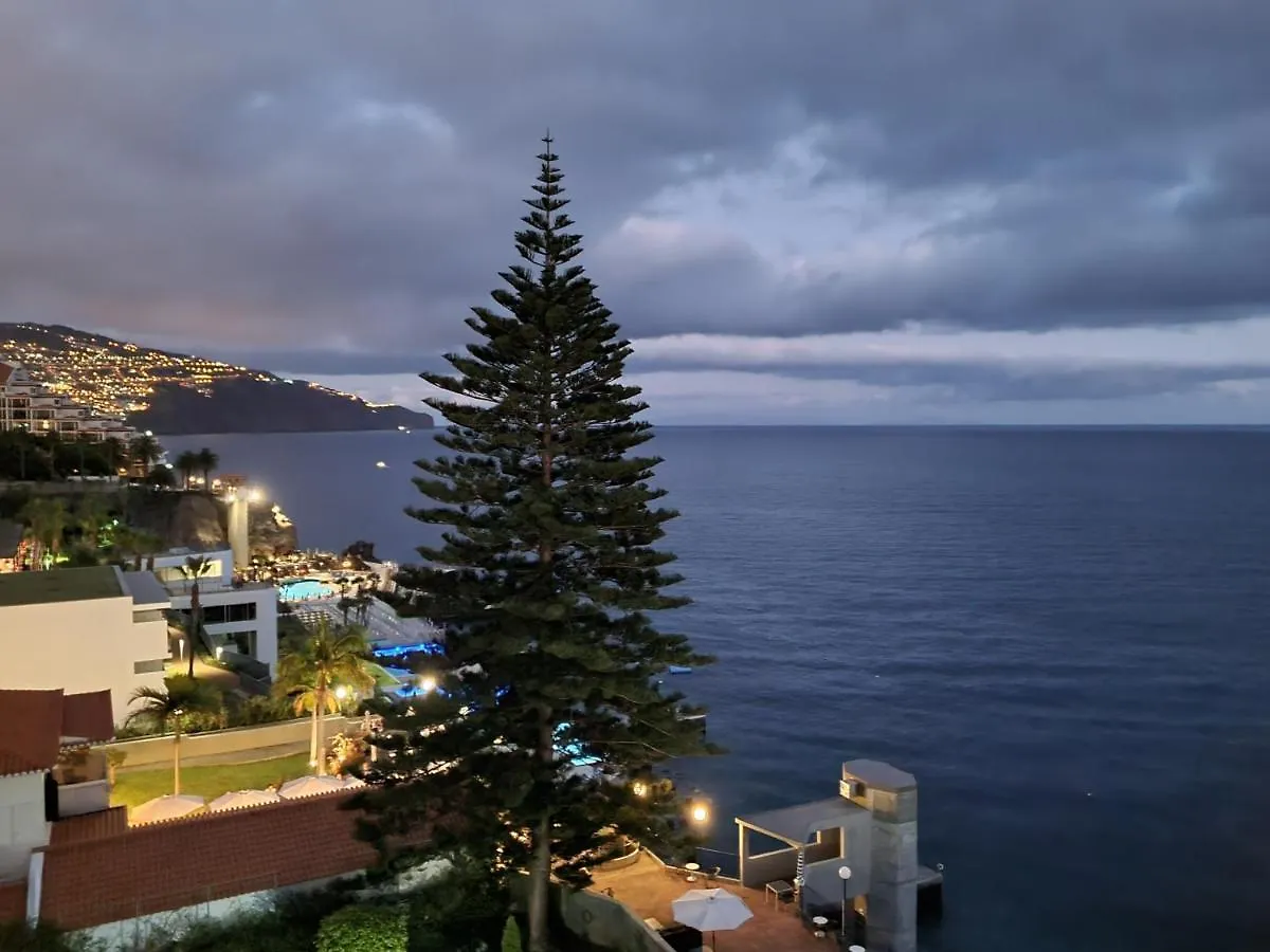 Come Hear The Ocean! Funchal  Apartament Funchal (Madeira)