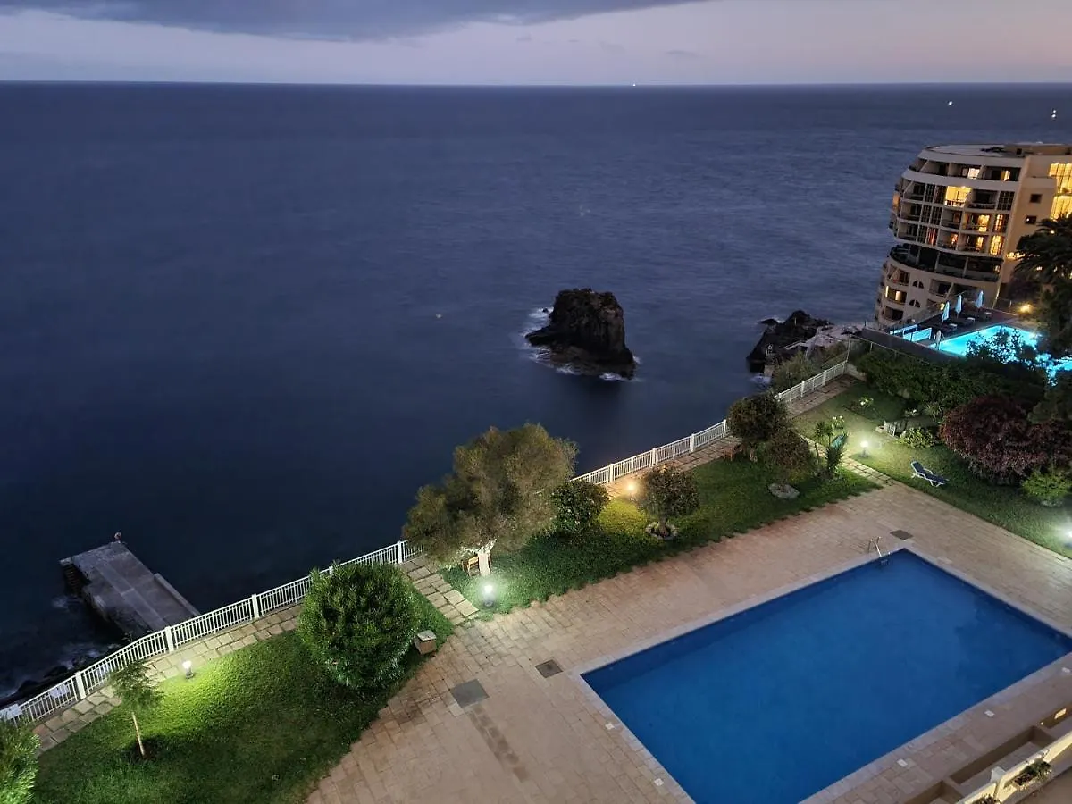 Come Hear The Ocean! Funchal  Funchal (Madeira)